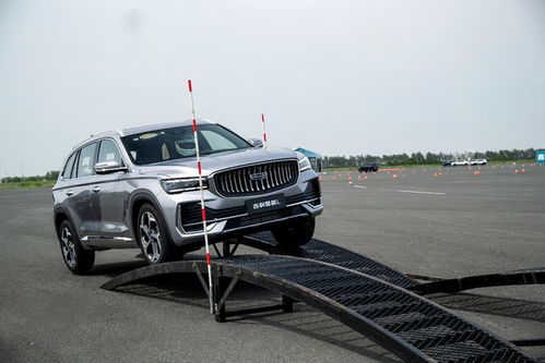 驾驭智能新境 吉利星越L专业场地试驾与软件体验深度解析